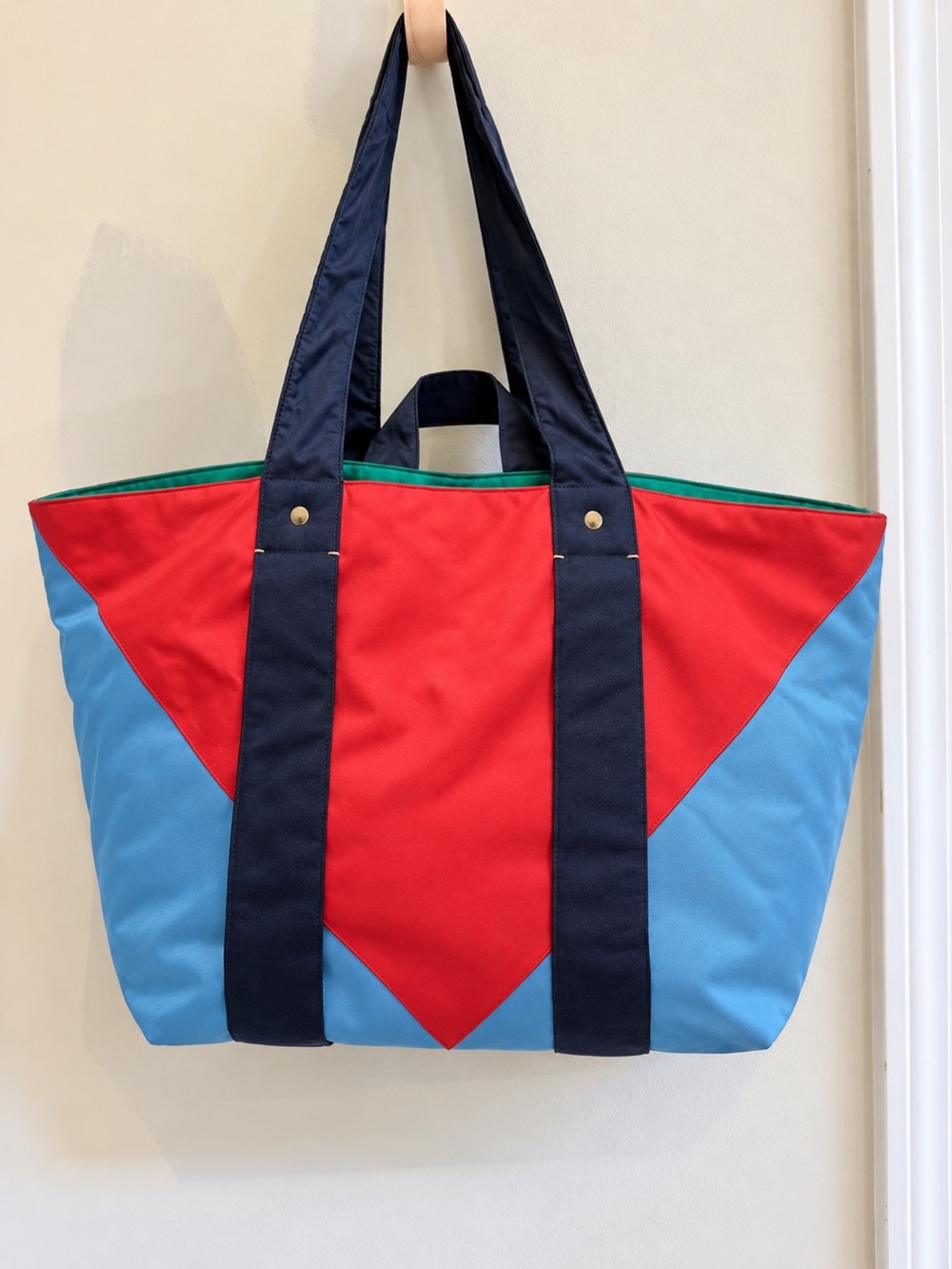 Clare V Giant Trop Avion - Bright Blue
$285